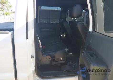 2014 Ford F-250 Lariat z USA, uszkodzony, nr VIN 1FT7W2BT4EEA40799